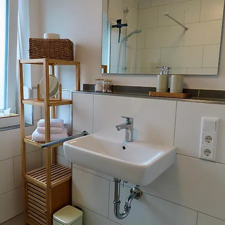 Home & Apart - Stilvolles Apartment In Oldenburg-Kreyenbrueck - Balkon, Parkplatz & Wlan Apartmán Oldenburg