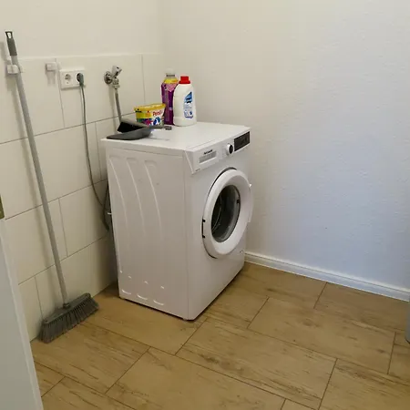 Home & Apart - Stilvolles Apartment In Oldenburg-Kreyenbrueck - Balkon, Parkplatz & Wlan Apartmán