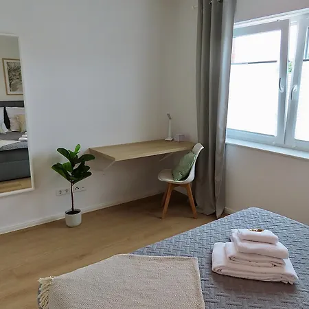 Home & Apart - Stilvolles Apartment In Oldenburg-Kreyenbrueck - Balkon, Parkplatz & Wlan Oldenburg